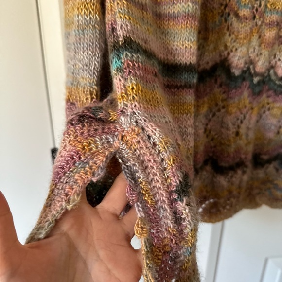 Knitting & Crochet - Bell sleeves sweater, exclusive design ๐ธ๐ธ๐ธ - Picture 4 of 7